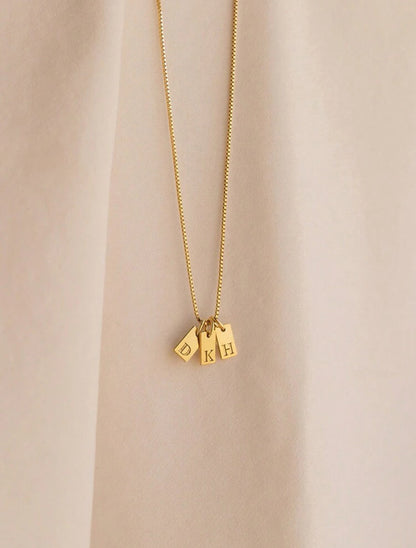 Gegrafeerde Initialen Ketting