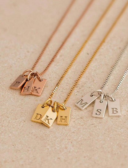 Gegrafeerde Initialen Ketting